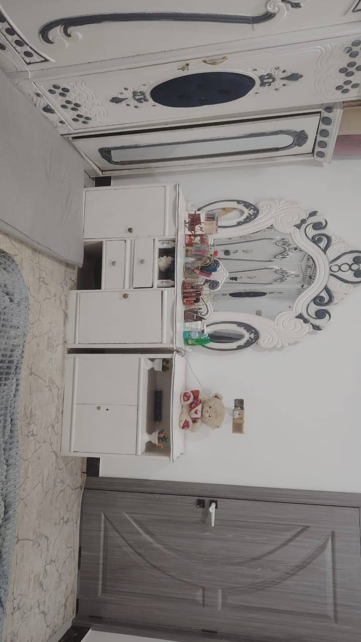 للبيع غرفه توج صاج عراقي نظافه فول السعر750بيها مجال العنوان الرمانه للاستفسار*********** واتساب
