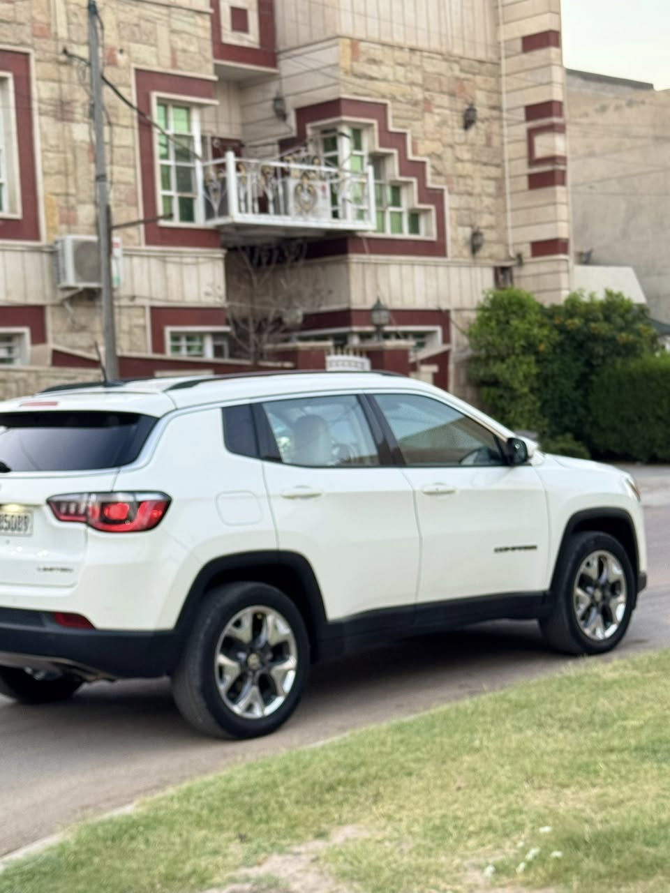 السلام عليكم

جيب كومباس (Compass) موديل 2021

رقم اربيل بسمي 

ضرر قطعتين صبغ و قطعتين فتح

🚙 وارد أمريكي 

 

مواصفات:

⚙️ محرك 2400

🛞 دفع رباعي 4X4

💡 LED نهاري

🖥️ شاشة فولHD

🔘 بصمة تشغيل

🔒 دخول ذكي

📸 كاميرا خلفية

⚙️ تحكم ستيرن كامل

📡 حساسات

🛋️ مقاعد مريحة

🎶 ساوند سيستم جيد

🛟 أنظمة أمان متكاملة

🥶تبريد قطعتين امامي خلفي

🚘 جاهزة من كل الجوانب

استفسار 📞 ‭0770 553 4511‬

السعر  130 وبيهة مجال 

العنوان 📍 بغداد

‭

٠
