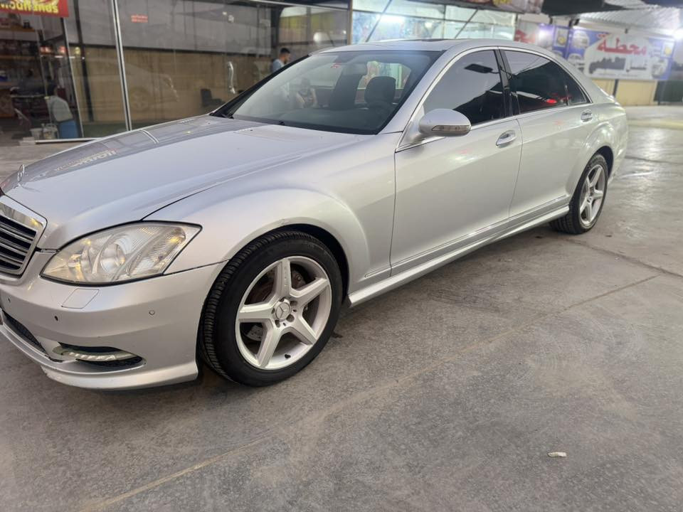 السلام عليكم s550 فول مواصفات مينعدن مكفوله من كلشي ماعدا جاملغ صبغ سياره جديده السعر 75 وبيها مجال مكانها بابل للاستفسار ***********
