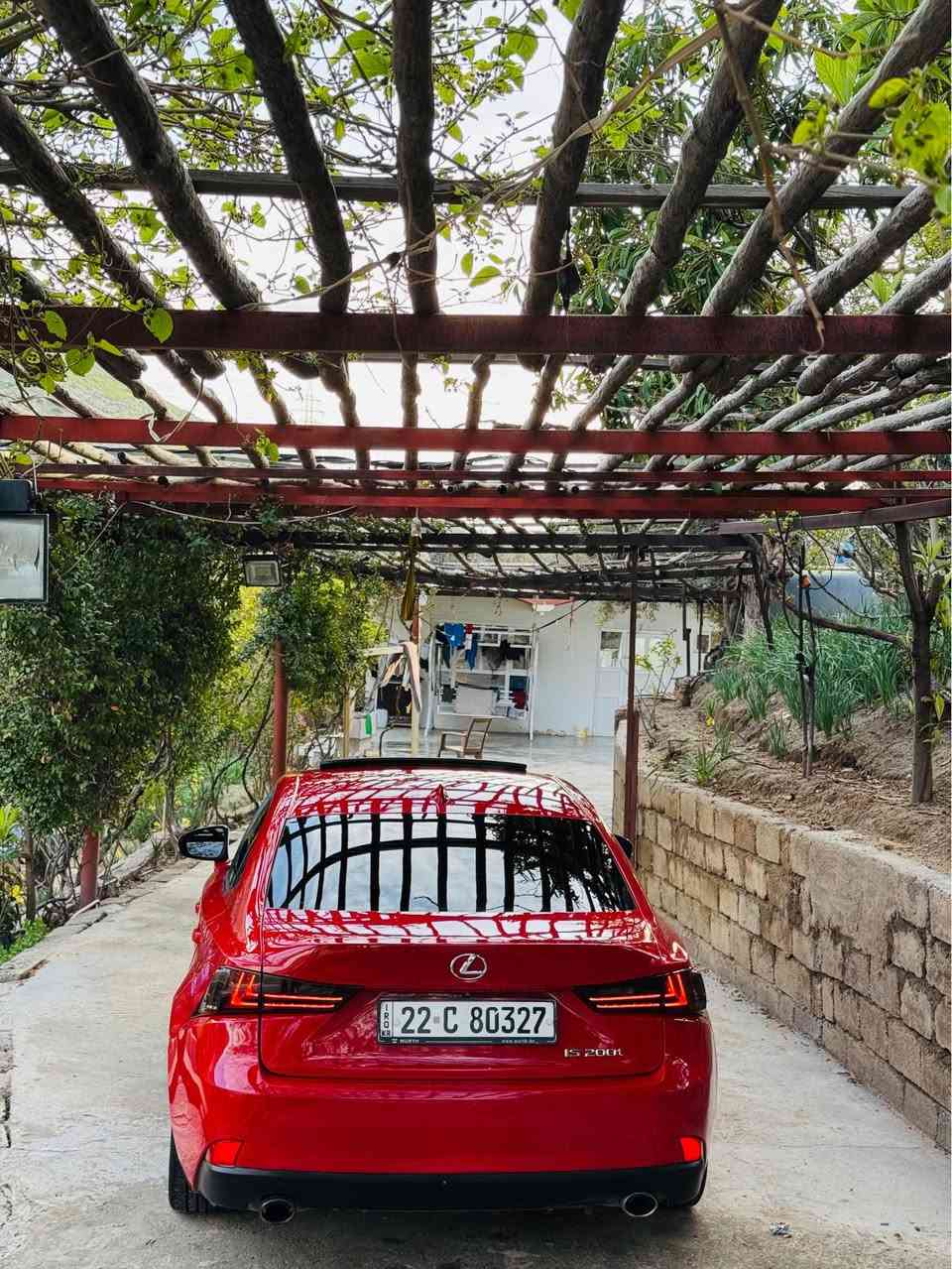 Lexus 2016 is 200 
حجم محرك/٤ تيربو
سعر ١٣٨ ورقه مكان دهوك
كير محرك شرط مكفول
صبخ/٢ قطعه و نص بدون ارباك ارباگ سليم كلو
سياره مواصفات فول فول 
كشنات جلد كهرباي بصمه بصمه ابواب بصمه تشغيل داخل ابيض شاشة كاميره ٣گير ٣ مود يعني فول فول مكاني دهوك مراوس ب رقم شمال فقط
*********** مكاني دهوك واتس اب دهوك, العراق
