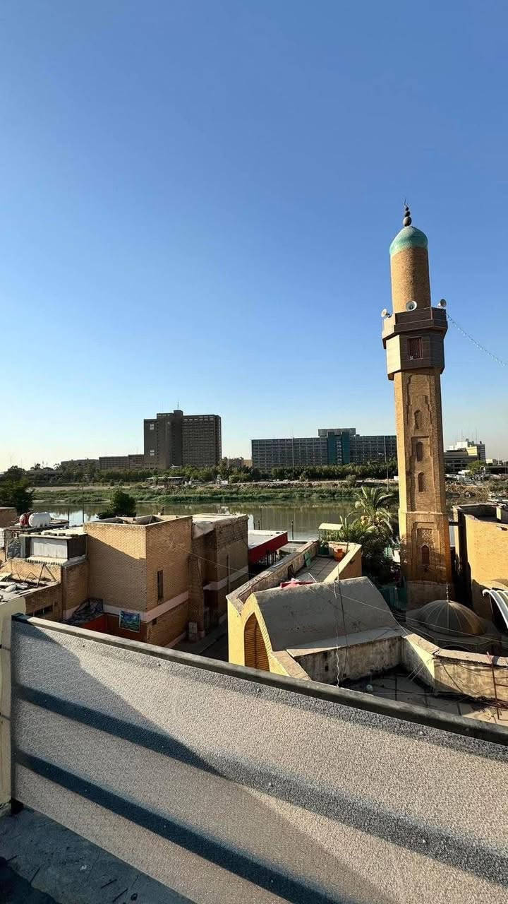 دار للبيع مساحه ١٠٢ في صدامية
الكرخ

(٣ طوابق) يحتوي علي ٥ غرف نوم + ٣ حمام + مغزن واحد + هول عدد ٣ في كل طابق واحد +مطبخ عدد ٢ بالكون عدد ٢ واجه الدار ما يقارب ٧م عنوان الكرخ  مجاور جسر باب المعظم ( مدينة الطب )٣٩٠ وبي مجال للشراي 

هاتف *********** باقي التفاصيل واتساب متواجد رسائل
