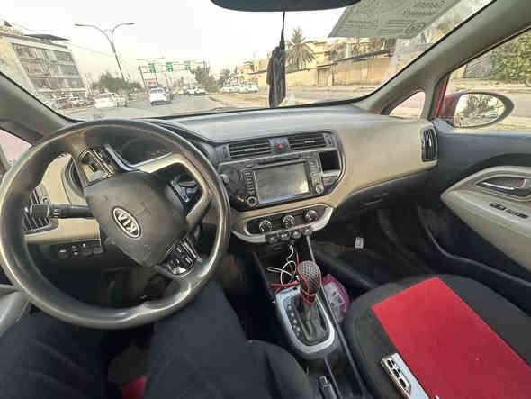 كيا ريو للبيع 

رقم نينوى خصوصي بيها كوبون بانزين

موديل ٢٠١٣ امريكي 

بيها جاملغ صبغ ونص الباب 
والابواب جها اليمين نص الابواب رش اثر شخوط 

الطخم جديد وطخم نوزلات وبلكات ومجاول كلو جديد سياره ما تحتاج اي مصرف 

محرك ١٦ 

السعر ٨٥ ورقه وبيها مجال

للأستفسار التواصل خاص او الاتصال 

***********
***********
