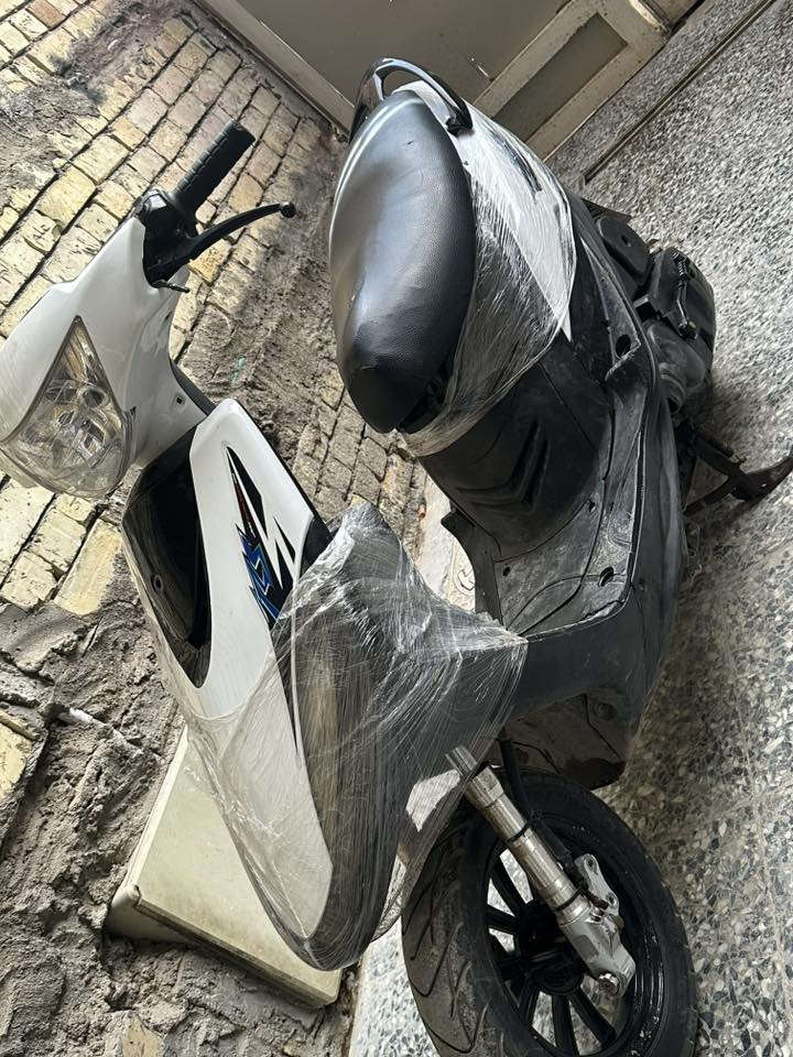 السلام عليكم دراجه ماكس عدله للبيع دراجه هندر سلف شلعه معدل بيهه مرات دخانه بيضه وتكطع خير من الله دراجه مكاني بغداد البلديات الضباط ***********
السعر 425بيهه مجال قليل
