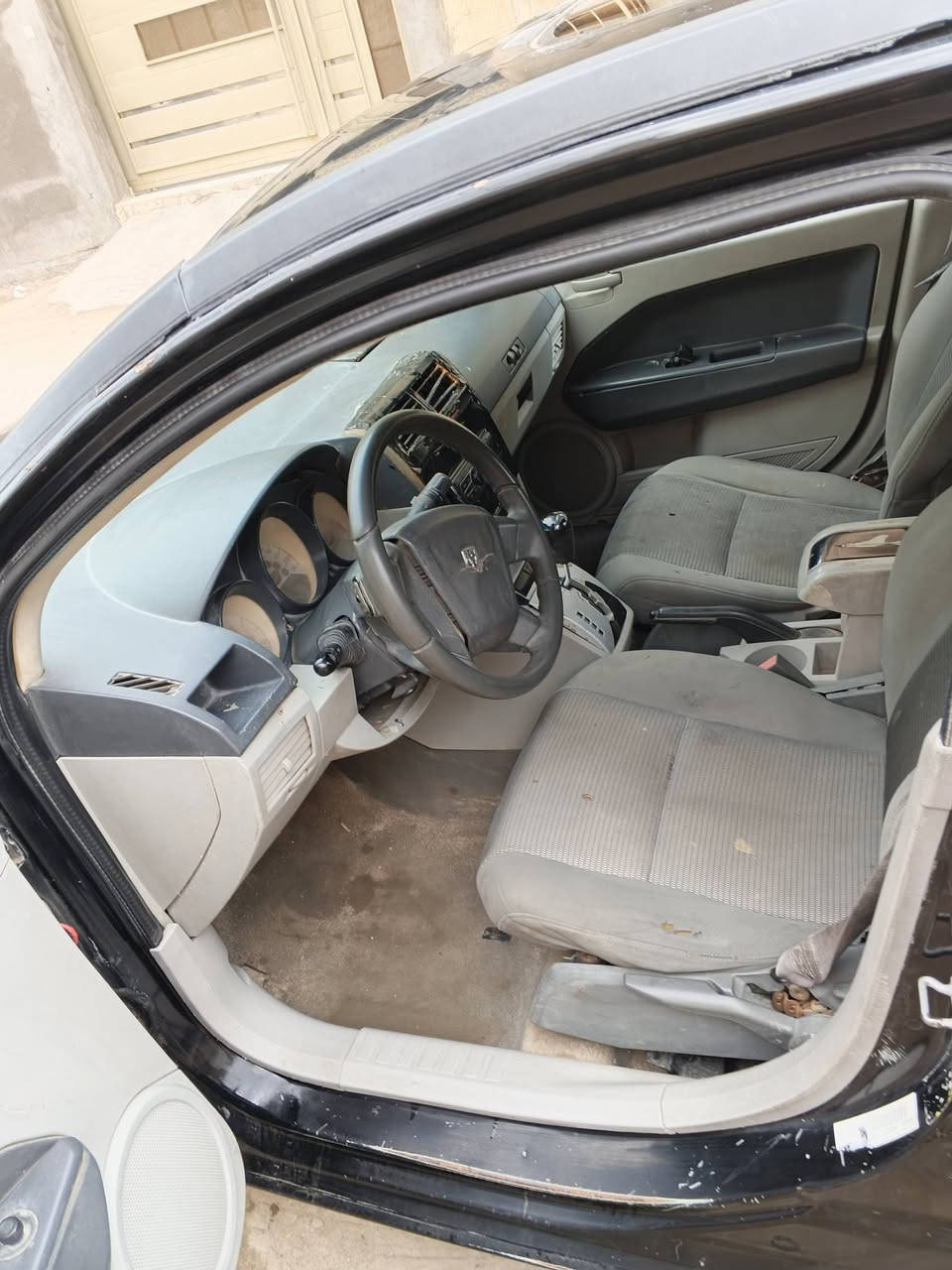 سياره دوج كاليبر مديل 2007 سياره مكفوله من الكص والعيب الشرعي مكينه وكير كامري حداديه 70% كهربائيات شغاله رقم بغداد صدامي سنويه عظم تحويل ثاني يوم سعره 35مكانه ذي قار المركز
***********
