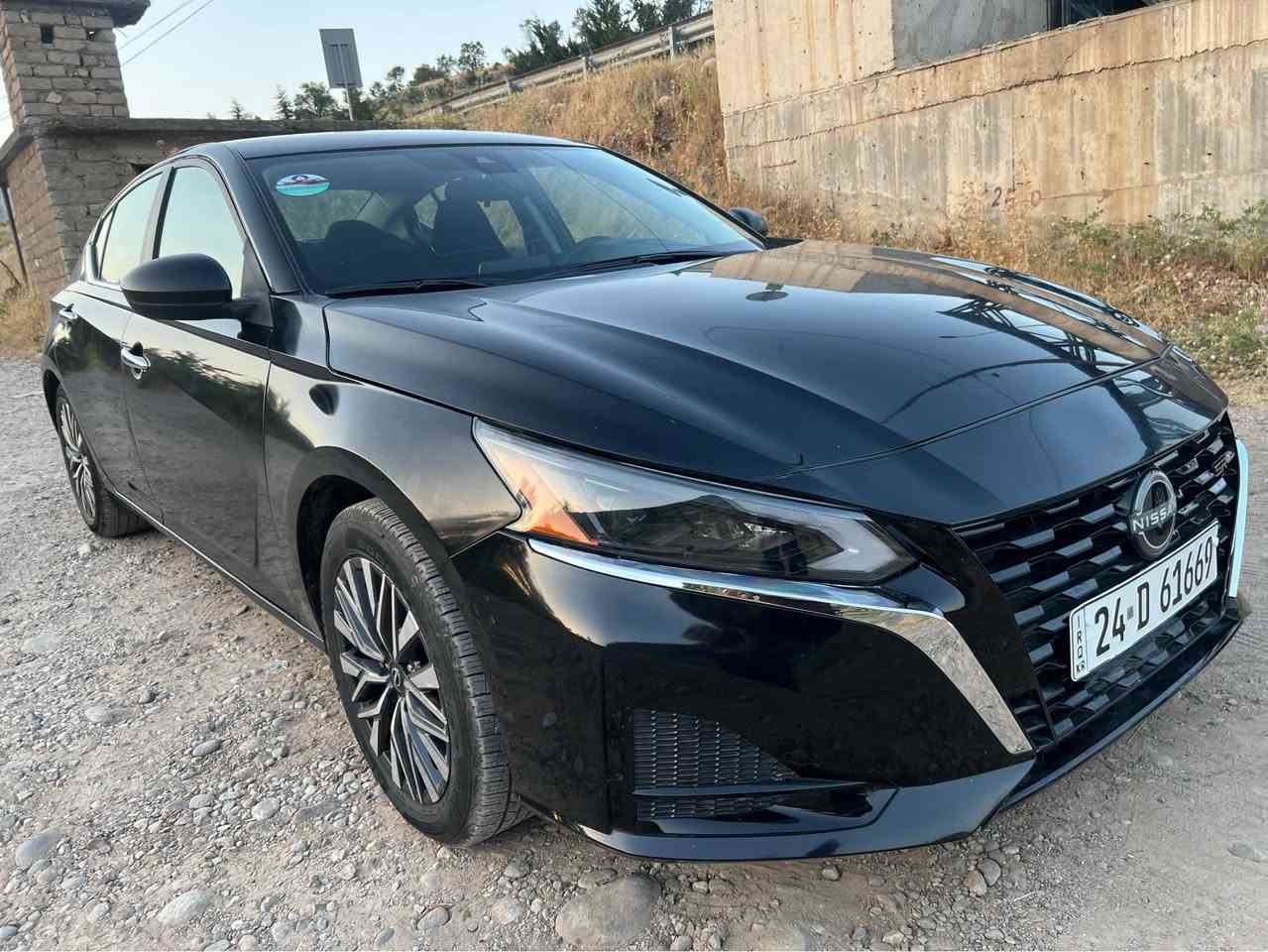 نيسان التيما موديل ٢٠٢٥ مواصفات SVفول بس بدون سلايت بنسبة صبغ ٣ قطع صور حادث موجود ٩٠٠٠ ماشي رقم دهوك جديد سعر ١٣٨ و مجال   (***********) اكر, نينوى
