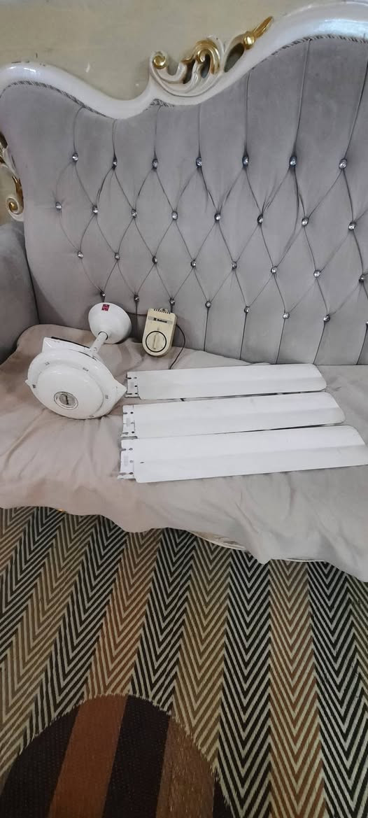 مروحه ناشيونال سقفيه نضيفه جدا السعر ب50 مجال بسيط كربلاء طويريج ***********
