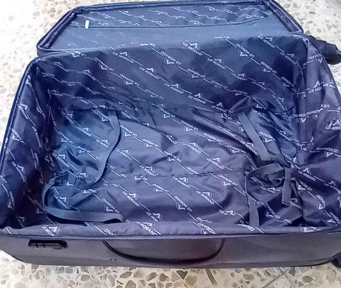 جنطة سفر متوفره للبيع طولها 85 و عرضها 50 سعرها 70 الف
اللي يريد يحجزها يتواصل ويا هذا الرقم على الوتساب
***********
