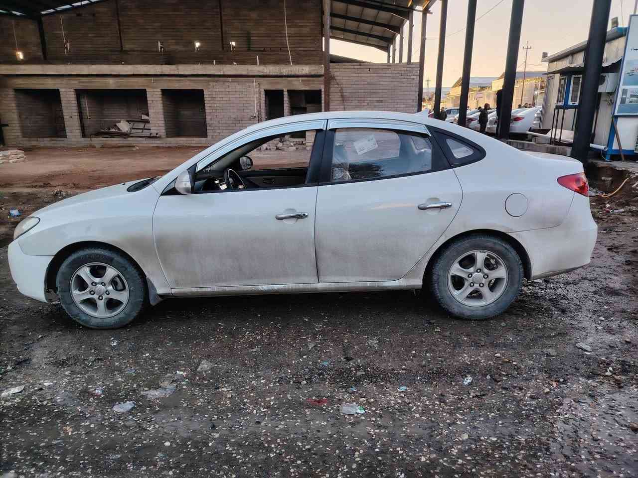 سلام عليكم النترا 2010 رقم بغداد سنوية جديده تحويلها حصرا يكون في نينوئ وصاحبها الشرعي في الموصل 
بيها قطعة صبغ الباب خلف النفر فقط لاغير العنوان الموصل 
السعر 115 قفل 
***********
