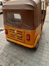 تكتك عشرين اوراق يرادلها ترتيبات شوي السعر 4و700 المكان بغداد الحسينيه...