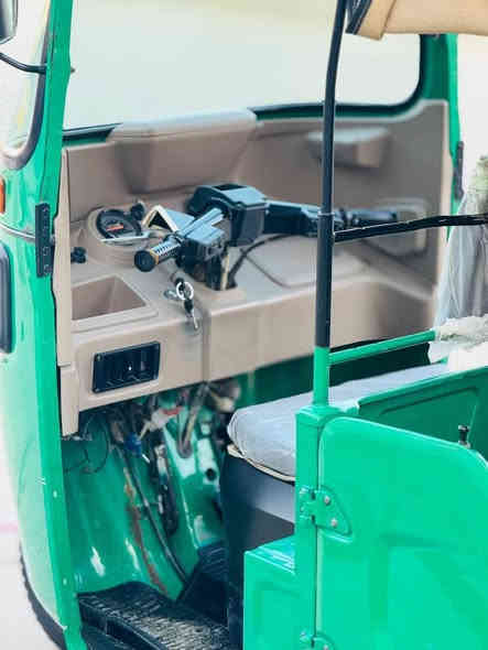 السلام عليكم تكتك موديل ٢٢مكفوله مرقمه تحويل ثاني يوم بيها ضريه بلخلفيه وراجعه ع بارد ومستعجل ع بيعتها مرتي محتاجه عمليه ولازم ابيع ابيع بأسرع وقت ورايدها ٧وبيها مجال الله شاهد لان لو معليه مابيع اتصل لان مكدر اجاوب بالمستشفى ***********
