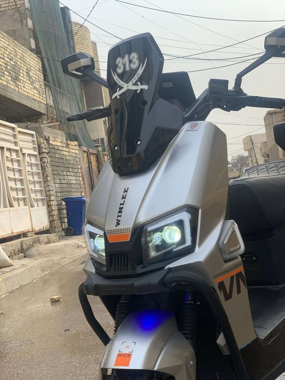 للبيع
سلام عليكم دراجه شحن للبيع نوع صاعقه من شركة ونلي استعمال شهر السعر خاص 
للتواصل: *********** واتساب
