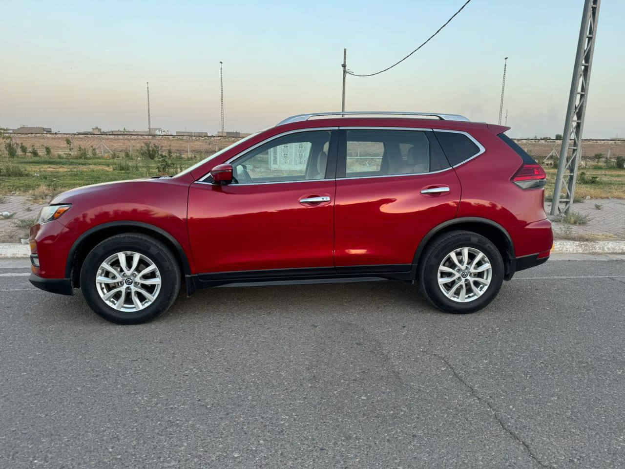 نيسان روج   
للبيع او مراوسه 
موديل 2017 
سعر 155$
مواصفات SV بلص

مواصفاتها 
مكينه 2500 اقتصادي وقوي
1.بصمة تشغيل عن بعد تبريد وتدفئة عن بعد 
2.  5 كامرات. 
3.رادارات / رادار امامي /رادار جانبي /رادار خلفي
4. كشنات كهرباء . 
5.  ‏ستيرن هتير.                                                   
6.كشنات كهرباء
7. مري  وهيتر
8.تبريد قطعتين .
9. دفع رباعي AWD
10.اوتوهولد . 
11ويل كروم 19
12.صندوك كهرباء 
13.. ايوكس وبلوتوث وسيدي و USB يعمل مع نظام ABS الابل الاندرويد 
14.نيكل اسفل الابواب
15 .نوع سماعات BOSE
16.حمالات فوق السقف
17.نقطه عمياء
18.مراة تعتيم
19.اشاراة بالمراياة الجانبيه                                     
20. فول تحكم ستيرن                                             
21. كير أوتو + عادي.                                              
22. ستيرن هيتر
23-اوتو بريك.                                                                                               

24-شاشه كبير                         
25. نضام قياده أيكو + سبورت + نورمل + سمارت 
26. مثبت سرعه
27. تحديد مسار 
28. دمامات صوت بالدشبول وبالصندوق 
29.لايت بلادي Led +  زينون ‏دبل زينون اصلى . 
30. رادار الخطوط البيضاء 
- 31 AUTO HOLD
وبعد بيها موصفات اخري
عنوان موصل
موبايل وتس اب 
***********
