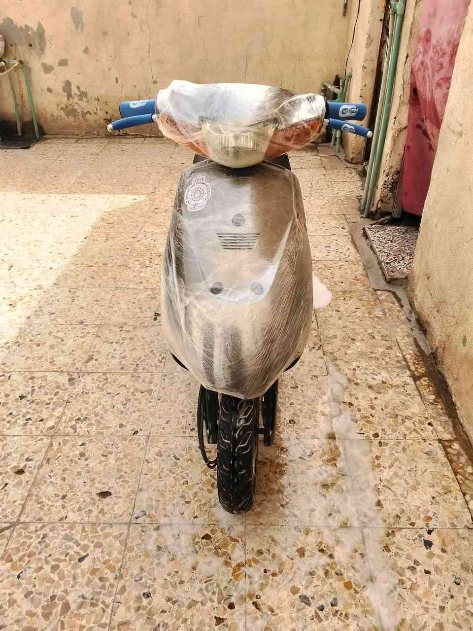 السلام عليكم دراجه سازوكي للبيع مكفوله كفاله عامه شغاله كله مكاني العماره حي الشهداء  325بيها مجال رقم الهاتف ***********
