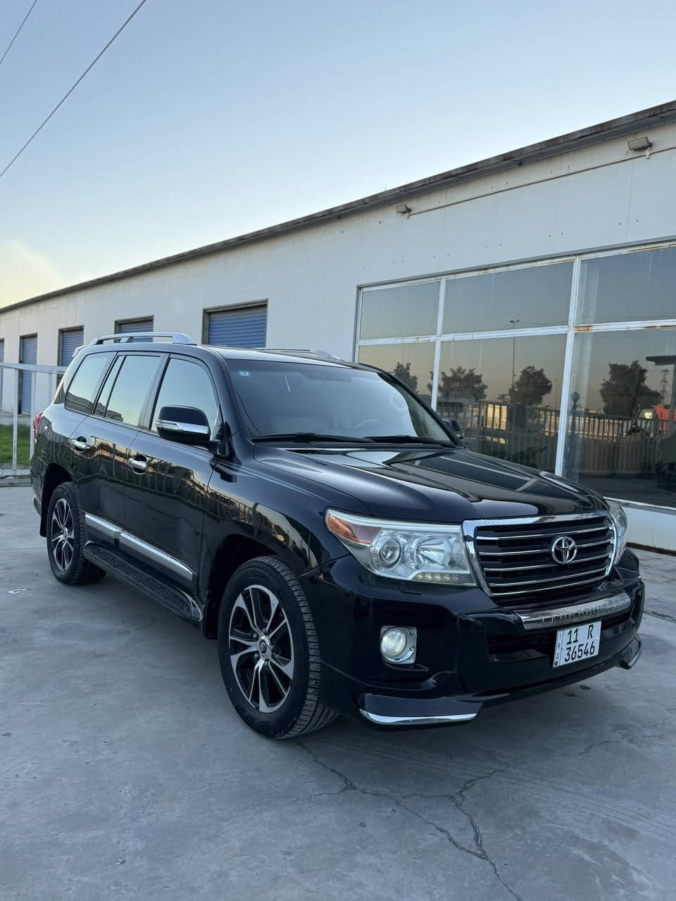 يالله 
سلام عليكم
للبيع لاندكروز(15)فطيم ‎اُصــلي
رقم :-بغداد
العداد:190   
المواصفات :-
سلايت 
ثلاجه
5كامرات 
مثبت سرعه
تحكم استيرن
8ايرباك
جلد اصلي
دفلوك
4جام اوتو
حساس امامي خلفي 
كامره خلفي بلادي 
نضام ترحيب بشعار LAND CRUISER
3كلوبات جوه دوسه فقط بل بريم يجي 
جام امامي بلادي بدون كسر
مرايه شفط
كشن كهربا
فورميكا 
يدات مطعم ابيض استيل بلادي
تبريد مركزي 
اناره جوه كشن بلون ازرك يجي بل بريمي 
تخم تايرات جديد
مرايه فوتو
مرايه خارجي قلاب
كفاله عامه  
زراك لايت
سعرها 425وبيها مجال 
مكان سياره بغداد راشديه 
***********
***********
