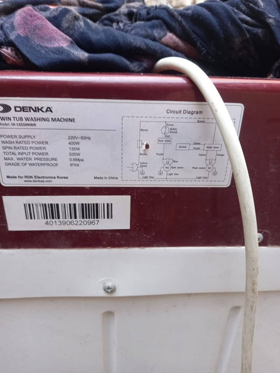 غساله جديده استعمال قليل حجم ١٢ كيلو 
١٢٥ الف اريدها 
للتواصل الاتصال عل هذا الرقم ***********
مكاني الشعب نهايت الفورتات
