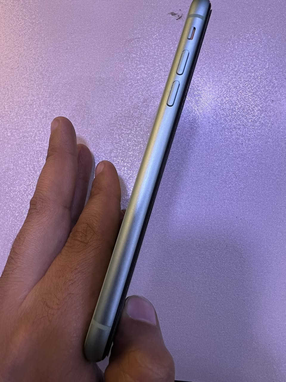 سلام عليكم آيفون ١١ كامرتين مبدل شاشة وبطارية احسن نوعية ذاكرة ١٢٨  وبطارية ١٠٠ سعر ٢٢٠ وبي مجال ميعجبة لا يعلق 😊*********** بغداد عبيدي
