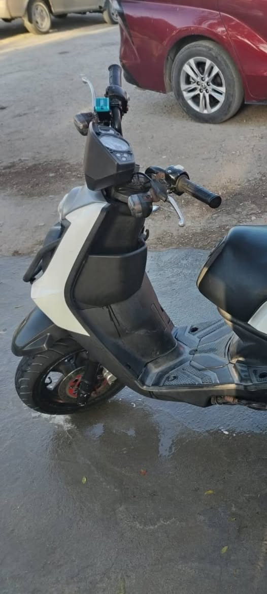 سلام عليكم دراجه كفاله عاما وضعيت الرمبه نازله صارلها ثلاث اشهر من نازله من الرمبة ا
اوراق كامله وتاريخ مكتوب الدراجه خير من الله السعر.   1400.    مبيها مجال. سبب البيع محتاج.    اتصل ودلل.  ***********
