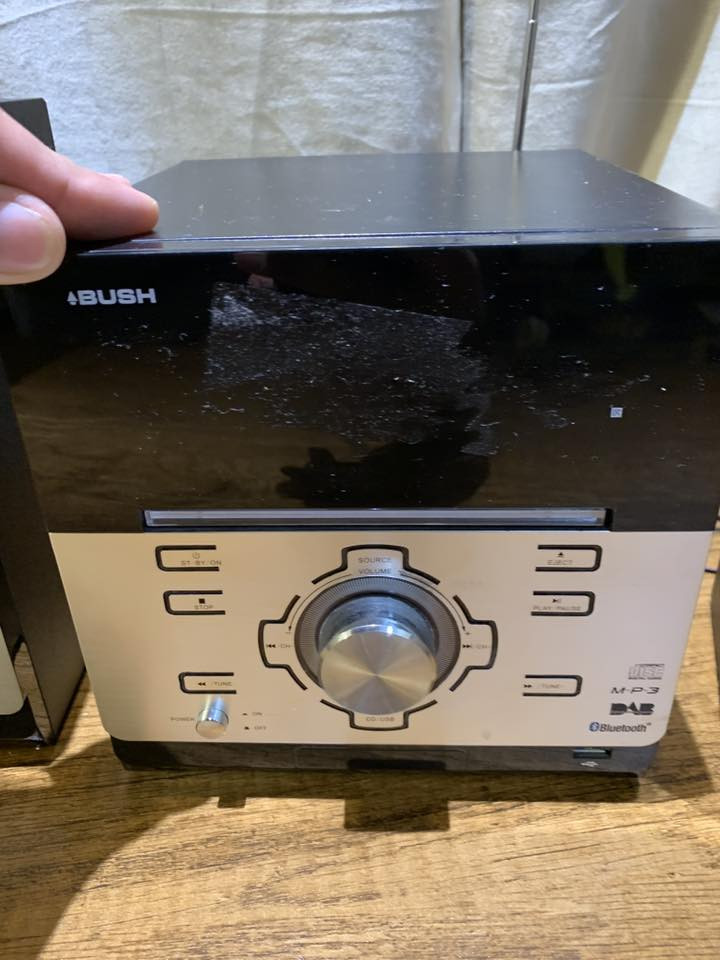 مضخم صوت باله اصلي ماركة بوش صوت و تضخيم جدا قوي بلوتوث سيدي فلاش اوكس و راديو السعر 30


**إذا كنت صاحب هذا الإعلان وتريد حذفه لأي سبب، رجاءا أرسل رسالة إلى الدعم الفني**