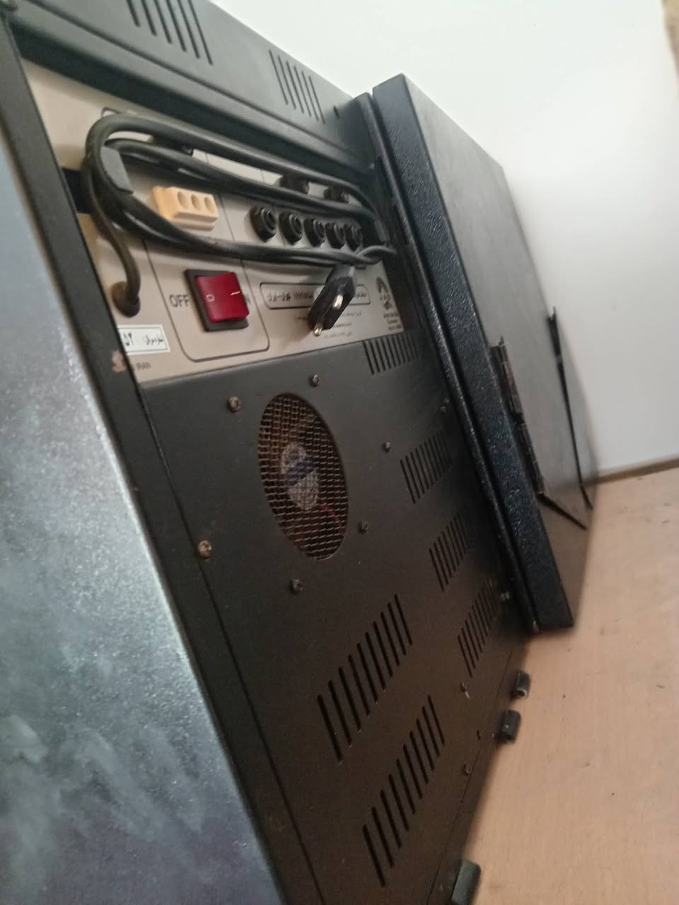 السلام عليكم 
اجهزه للبيع 
مكسر جاسكو خطين حجم 2000 
سعره 175 وبيه مجال 
مكسر جاسكو خط واحد حجم 1800
سعره 150 وبيه مجال 
للستفسار الاتصال على الرقم 
***********
***********
او المراسلة خاص
