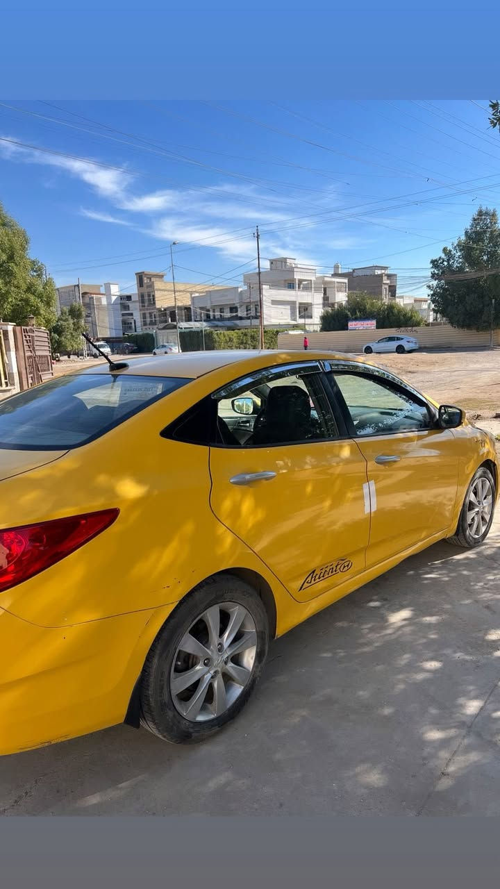 سلام عليكم اكسنت 2012وارد أمريكي باسمي تحويل مباشر صوره ضربته سياره مابيه نقص مرتبه ماشيه 200الف  رقم *********** العنوان الغزاليه السعر 81بيه مجال إذا اكو مراوس.  
النتره 2017او 2016 فرق بسيط  غير متواجد عل فيس
