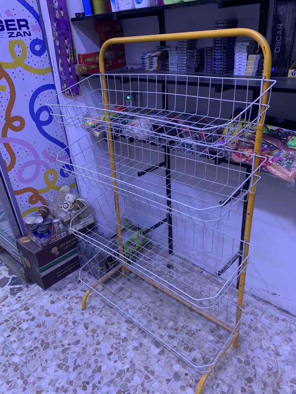 السلام عليكم
تصفية أسواق لبيع 
سلات جبس عدد 2
عارضة عامودية عدد 3
عارضة بطحية عدد 1
بغداد حي العامل
***********
