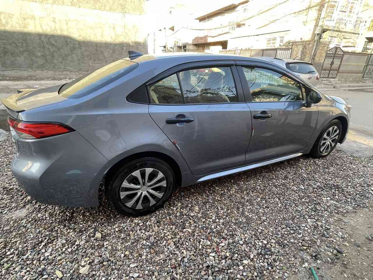 كورلا هايبرد 2022 وارد امريكي  
ماشيه 49 الف 
رقم بغداد 
حادثه تبديل بنيد ودعاميه فقط 
مواصله لاشاصي ولا فيوزات ولاكلشي فقط البنيد ودعاميه 
وبدنه البلوجكتر موجود سونر وصورت الحادث 
سياره جهازه من كلشي 
مكاني بغداد الثعالبه 
***********
