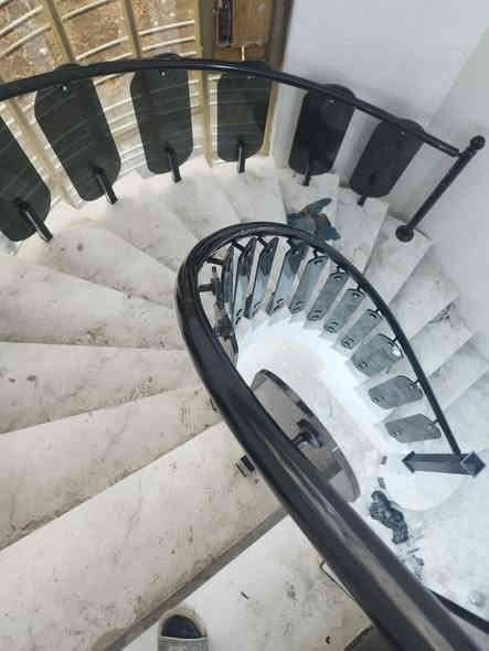 يالله 
تم بعون الله عمل محجر زجاج 10ملم مسكرت ضد الكسر
لون اسود فحمي حسب طلب الزبون 

اتمنى ان ينال اعجابكم 
اخوكم حيدر المعموري لعمل المحجر الالمنيوم والزجاج الاستفسار اكثر ***********
حيدر المعموري 
@إشارة
