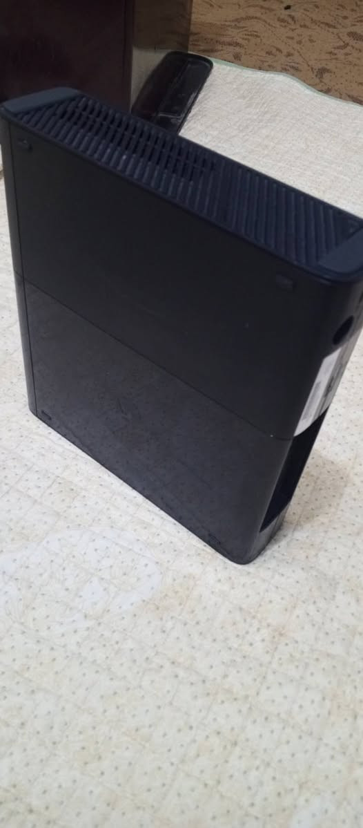 السلام عليكم اكس بوكس360للبيع جهاز نضيف يداتة لاصلية2محولةاصلية
بي93لعبة جهاز شغال مابي اي عيب ولا مصلح مدخل اقراص شغال جهاز مع كامل ملحقاتة ملحقات اصلية شرط الفحص السعر120بي مجال الرقم(***********)واتساب
