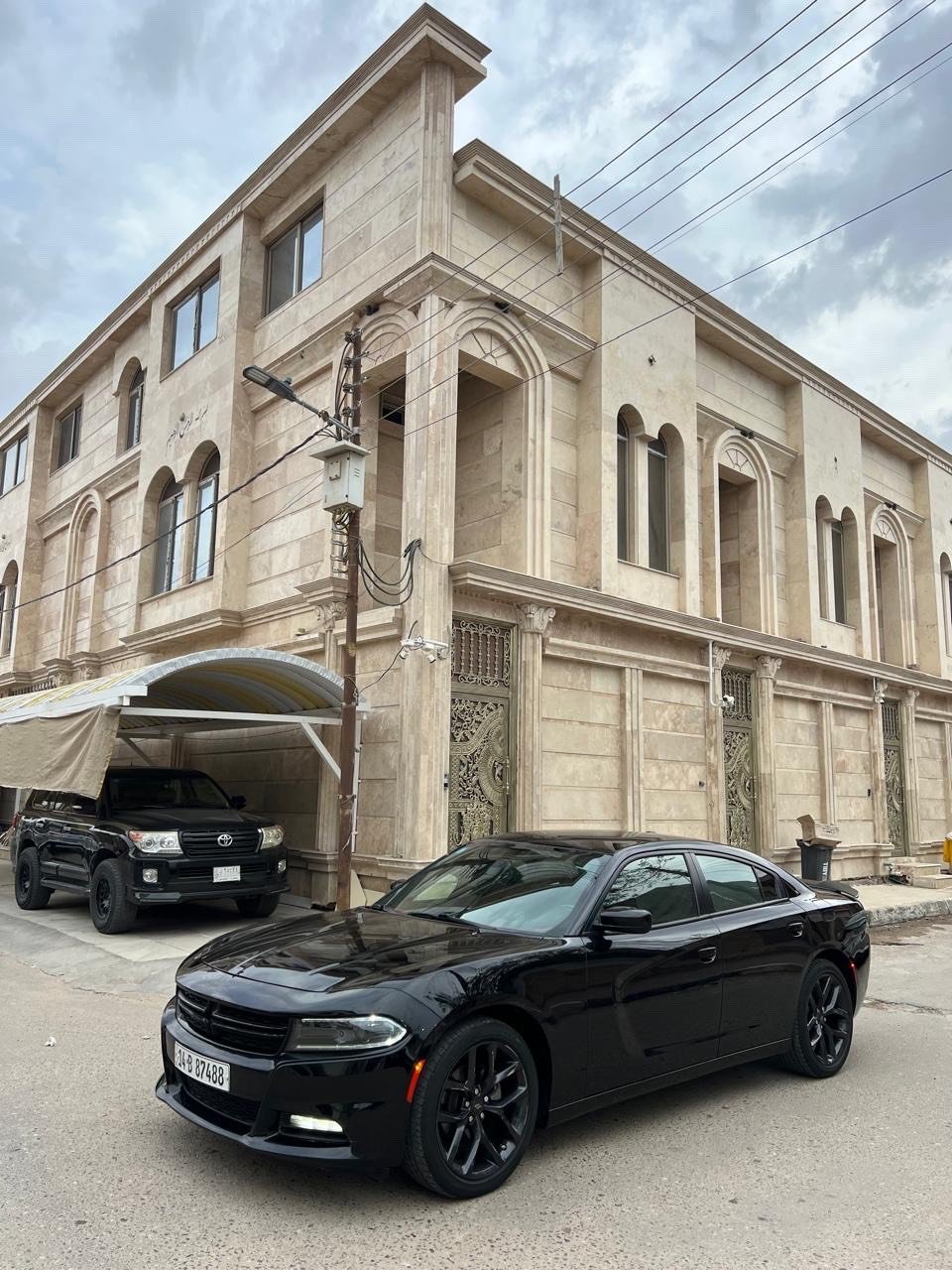 Dodge Charger Sxt 
مديل 2022 اصل
مرقمه بصره حره تحويل
 سياره بحاله الوكاله بعدهي ع وضع الشركه ماشيه 21 الف بعدهي بريحه شركه
محرك كير تبريد حداده تخم تاير 100%
حادثه بسيط دعاميات وبارد قليل فقط بدون تبديل وبدون قطره صبغ 
محرك 3600 تو ويل
السعر 235 وقابل للتفاوض
للاستفسار ***********