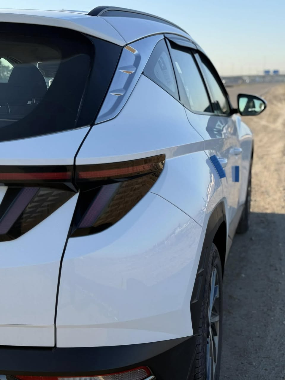 للبيع: هيونداي توسان 2023 - بحالة الوكالة
اعادة نشر بسبب الوعود الكاذبة
المواصفات العامة:
• الموديل: 2023.
• الوارد: خليجي.
• الفئة: كامل مواصفات عدا الفتحة.
• المحرك: ( حجم المحرك  2000 ).
• المسافة المقطوعة: (69 ) كم فقط.
.رقم بغداد انكليزي
✨ أهم المواصفات والمميزات:
• بصمة تشغيل وبصمة أبواب. عدد البصمات 2
• تشغيل عن بعد.
• شاشة كبيرة تدعم Apple CarPlay و Android Auto.
• كاميرا عالية الدقة مع حساسات خلفية وأمامية.
• لايتات LED أمامية وخلفية مع إنارة ترحيبية.
• تحكم ستيرن كامل (جهةين).
         . شحن موبايل وايرلس .
• مثبت سرعة (Cruise Control).
• ويل كب (رينقات) قياس كبير وتصميم مميز.
• نظام قيادة متعدد (Drive Modes).
• هاند بريك الكتروني (Auto Hold).
          . مري شفط (mariy shaft)
          . اشاير بالمري(shayir bialmirii)
• تخم تايرات جديد وبحالة ممتازة.
🛡️ حالة السيارة:
• السيارة بحالة ممتازة جداً 
(فقط يوجد بارد شبرين بين البابين جهة اليمين ).
• الداخلية نظيفة جداً وبريحة الوكالة.
• صيانة دورية ومنتظمة.
💰 السعر والتواصل:
• السعر المطلوب:  $ (208$).
• مكان التواجد: (بغداد).
• للاستفسار والتواصل: (***********).
