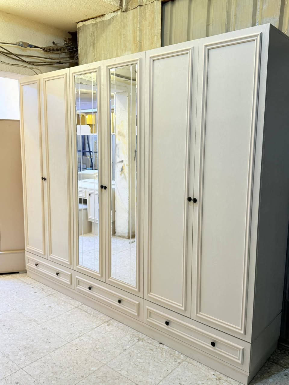 غرفة تركي
التوصيل والشد داخل بغداد مجاناً
يوجد توصيل محافظات بكروة حجز وت   ***********🌼🌼🌼
