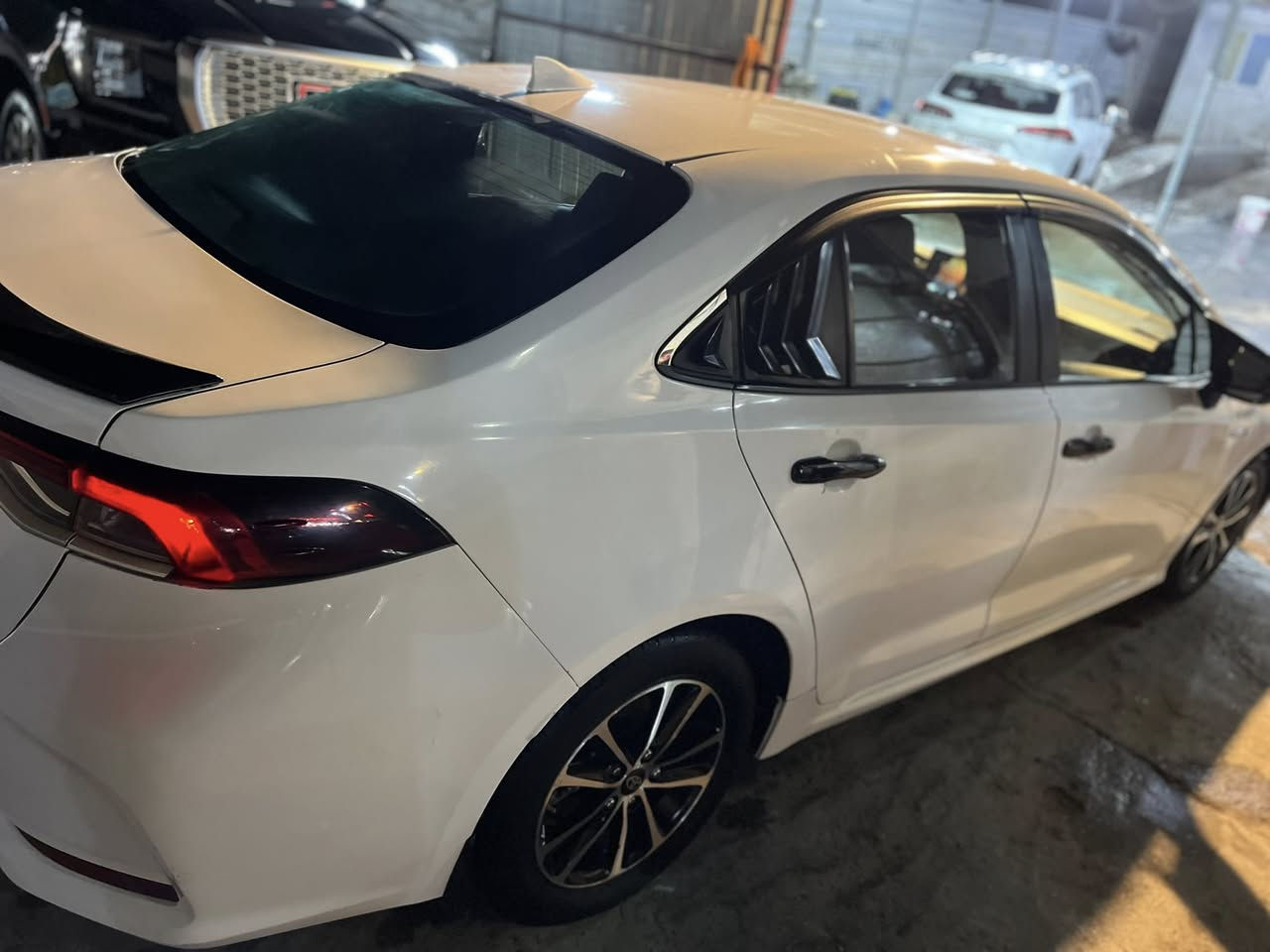 السلام عليكم كورلا هايبرد موديل 22 خليجي للبيع ماشيه 77 كيلو بيه كم قطعه صبغ  شرط البجم كبس وكفاله الشواصي واللغود رقم بغداد سعر 128 
مكاني حي الجهاد ***********
