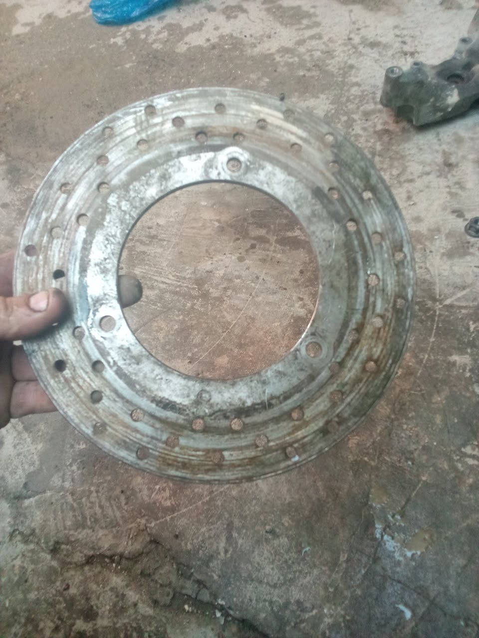 السلام عليكم شباب تتوفر ادوات تفصيخ ماجستة محرك ربع دبل رون تك رون وبانسب لأسعار عنواني الدورة هذا رقم تليفوني شباب ***********
