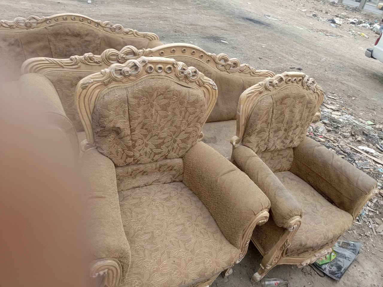 تخم البيع السعر 50 العنوان الشعله
***********
