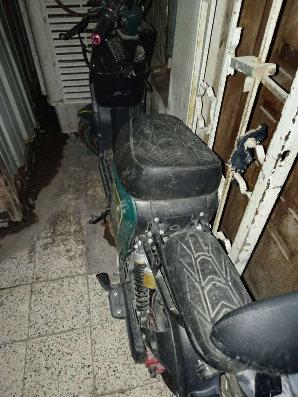 السلام عليكم للبيع درجه شحن نضيفه نقص بطاريات الباقي كله جديد السعر ١٥٠الف،***********
