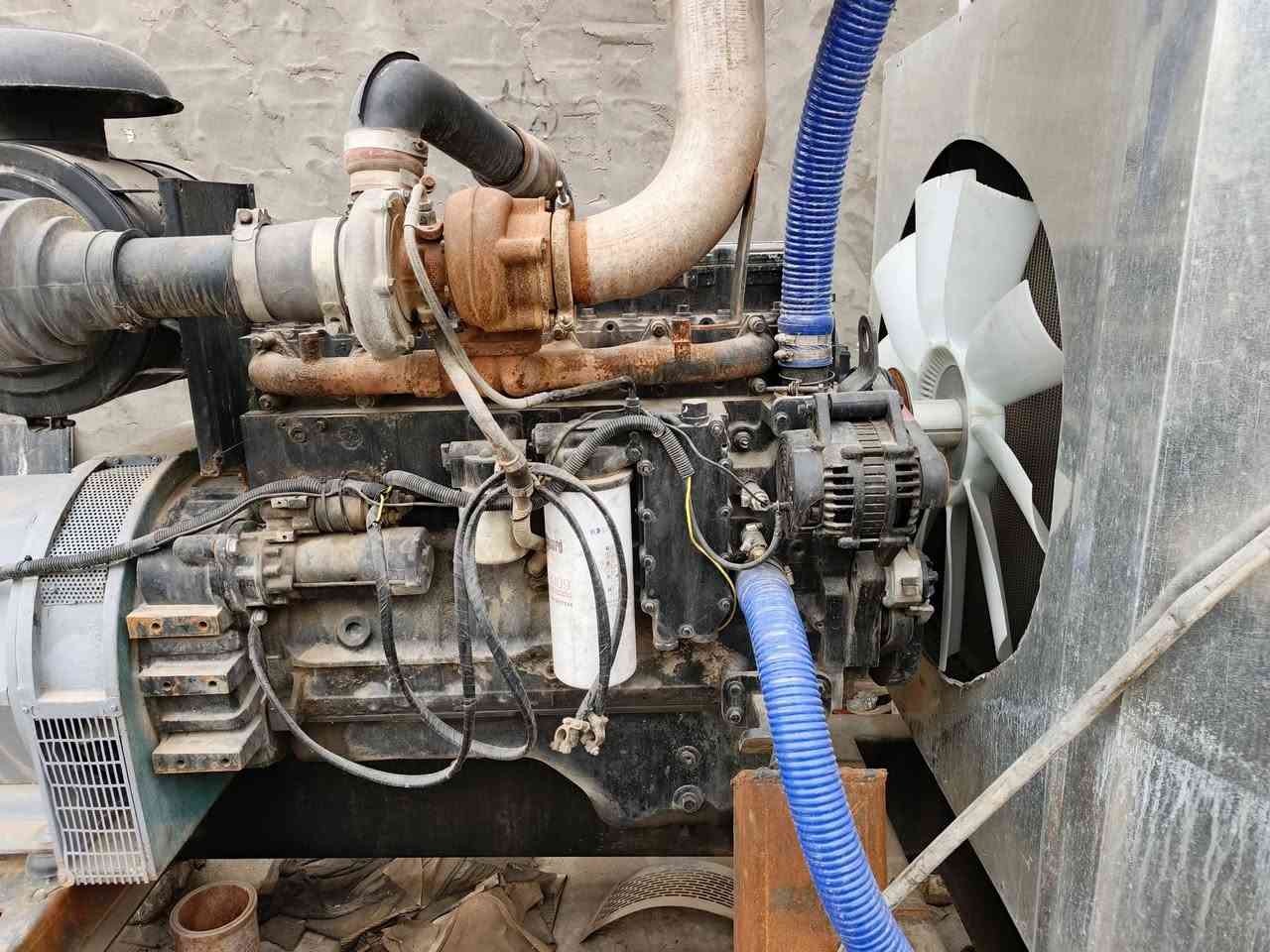 مولدة كمنز 24 ولف توليد 250 كيفي راديتر جديد وقواطع كهرباء جدد كلشي جديد رقم ***********
