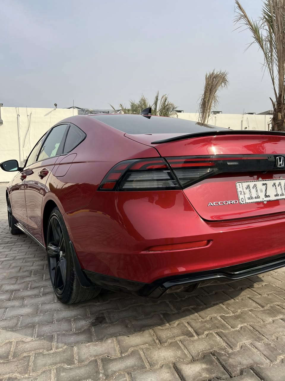 السلام عليكم
هوندا اكودر بسورت موديل 2024 
حادث بنيد مبدل نفس الون اصلي وجاملغ بارد السياره كلشي جديده وخير من الله 
ماشيه 26 الف كيلو 
رقم بغداد بسمي تحويل ثاني يوم 
السعر 210 وبيها مجال
مكان السياره بغداد 
للاستفسار 
***********

