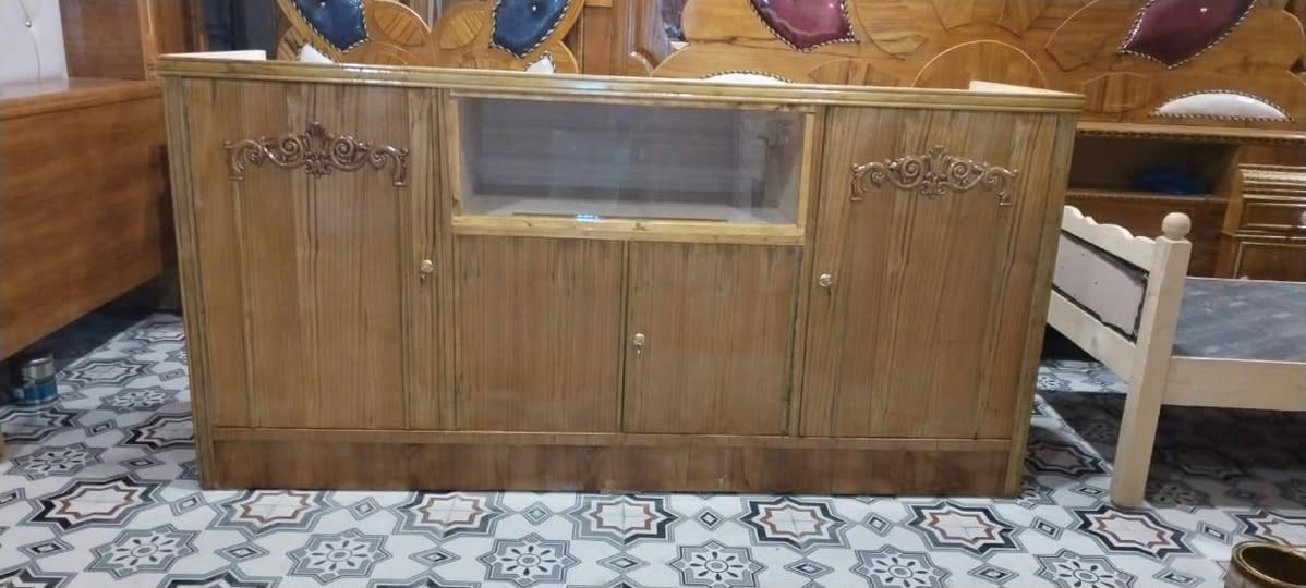 معرض الافراح للاخشاب (غرف نوم /بوفيات /كناتير /اسرة) بأنسب الاسعار 
بابل /محاويل /خلف كراج المحاويل /قرب العلويه هديه 
***********
***********
