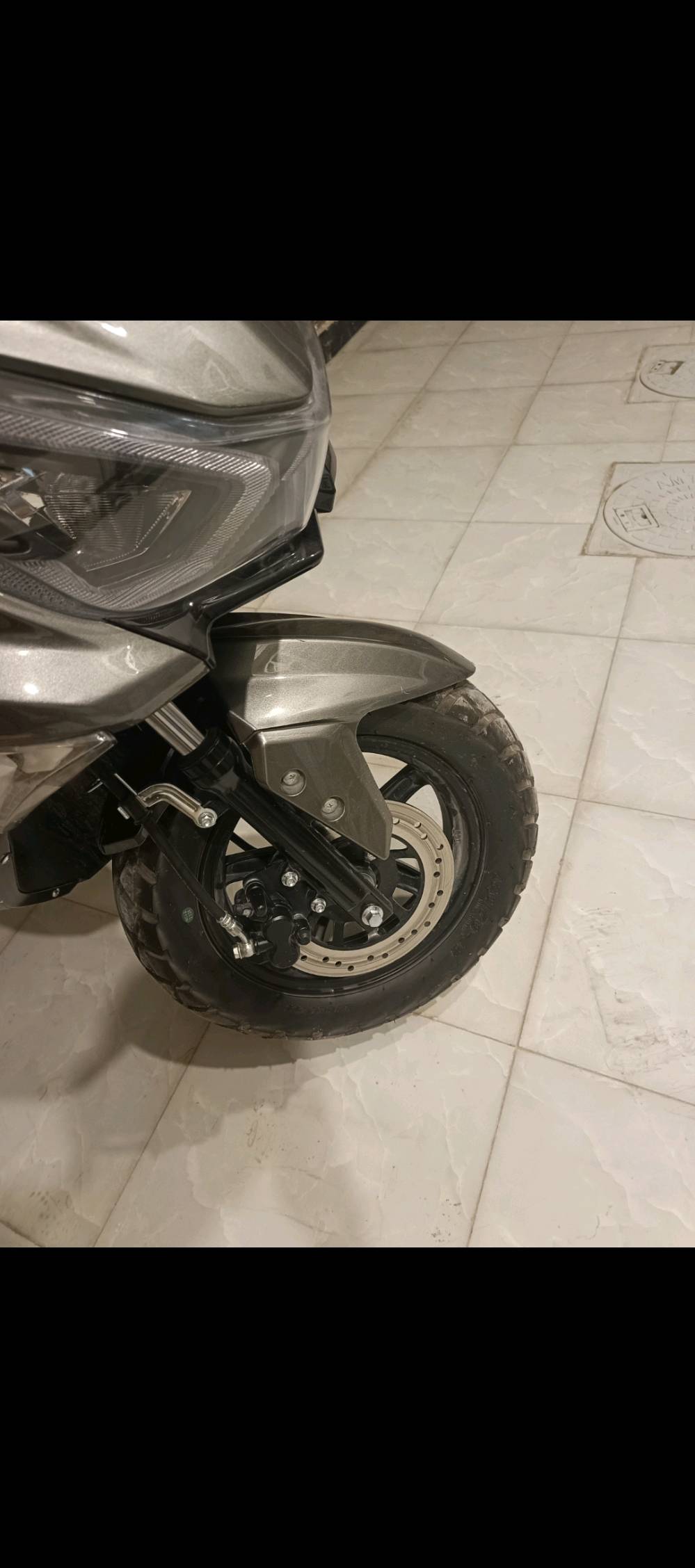 السلام عليكم ورحمة الله وبركاته

🛵 دراجة سكنس للبيع
📍 النوع: صيني - درجة أولى من شركة SAW
📅 الموديل: 2024

🔧 المواصفات:

المحرك ما مفتوح (عَ الفحص ✅)

الدراجة كاملة ومكملة

الكهربائيات كلها شغالة 100% ⚡

تايرات جدد 🚀


💰 السعر: 950ألف فقط
📍 المكان: النجف – المناذرة

📞 للاتصال: ***********
أو تقدر تراسلني على واتساب

📌 كلشي مكتوب بالمنشور، اقرأ قبل لا تخابر حتى نرتاح كلنا 😉
