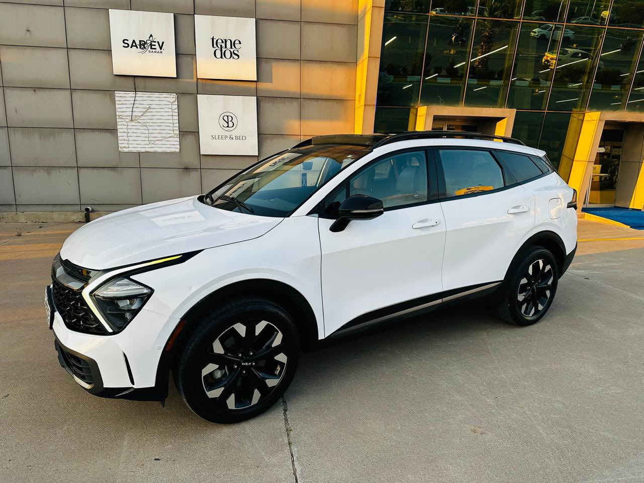 2023  KIA Sportage,X-line 
كيا سبورتاج  2023 - X-line 
الضرر سطحي - بند و جملغ صبغ بدون دواخل ( تعديل بارد بالصندوق ) 

اللون ابيض 
ايرباكات سليمه 100/100 
مواصفات فول 1/1 
بانوراما 
بصمة
ابواب بصمة
تشغيل عن بعد
داخل جلد
كشن جلد
كشن هيتر
كشن كهربائي 
شحن وايرليس
تبريد قطعتين
شاشة ديجيتال
شاشة كبيره
كاميرا
رادار امامي و جانبي
تحديد السرعة
تحديد المسار
ويل كب
صندوق كهربائي 
تحكم ستيرن
نظام سبورت
نظام ايكو
لايتات ليد 
لايتات زينون
اوتو هولد
سيستم سماعات harman
بريك بصمة
و هواية مواصفات اخر

#سعر 198  ورقه🔥
ماشي 66000 ميل
عنوان اربيل - معرض اربيل كارس🚗
☎️***********
