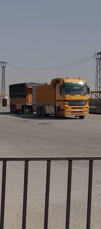 اكتروس 2002 • V8 • قاطرة ومقطورة