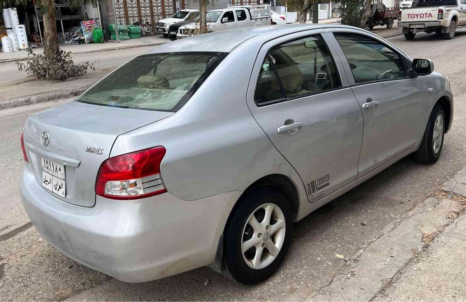 يارس 2009 سةنةوي ساليكة بةسةر چووة گير توماتيك گير مةكينة تةبريد تةقةو رةقة بةشةرت يةك پةلةي بوياخة بي ناو گرتن نرخ 80 گةلا و مةعامةلة 
***********
*********** السليمانية, العراق
