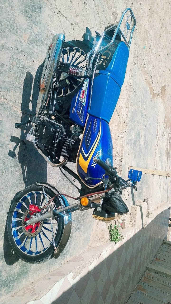 سلام عليكم البيع درجة مديل 25نضافا حله من الصور فول نشاط فول شرط مامفتوح لاتنقيص ولاتبخيرمكينه200 ملحضا بس الشاشه ماتشتغل الستفسارعل الرقم***********
