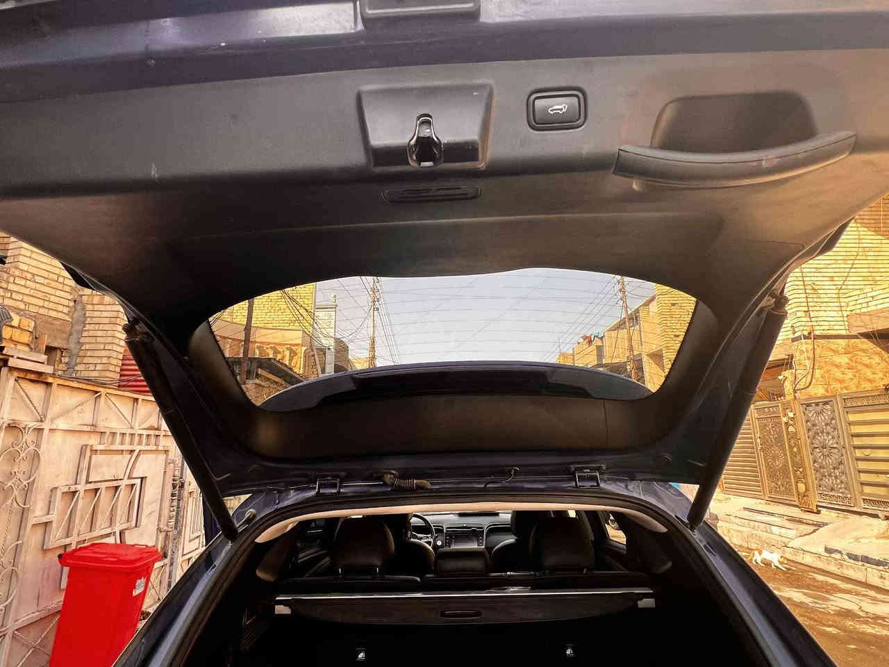 السلام عليكم توسان موديل ٢٠٢٣ وارد امريكي فول للاخير 
بدون رقم 
لون ازرك 
بيها كم حالوبه 
ورصعه ب التكمه 
السعر 176 وبيها مجال 
للاتصال *********** متوفر واتساب 

صور حادث مرفقه بل منشور
