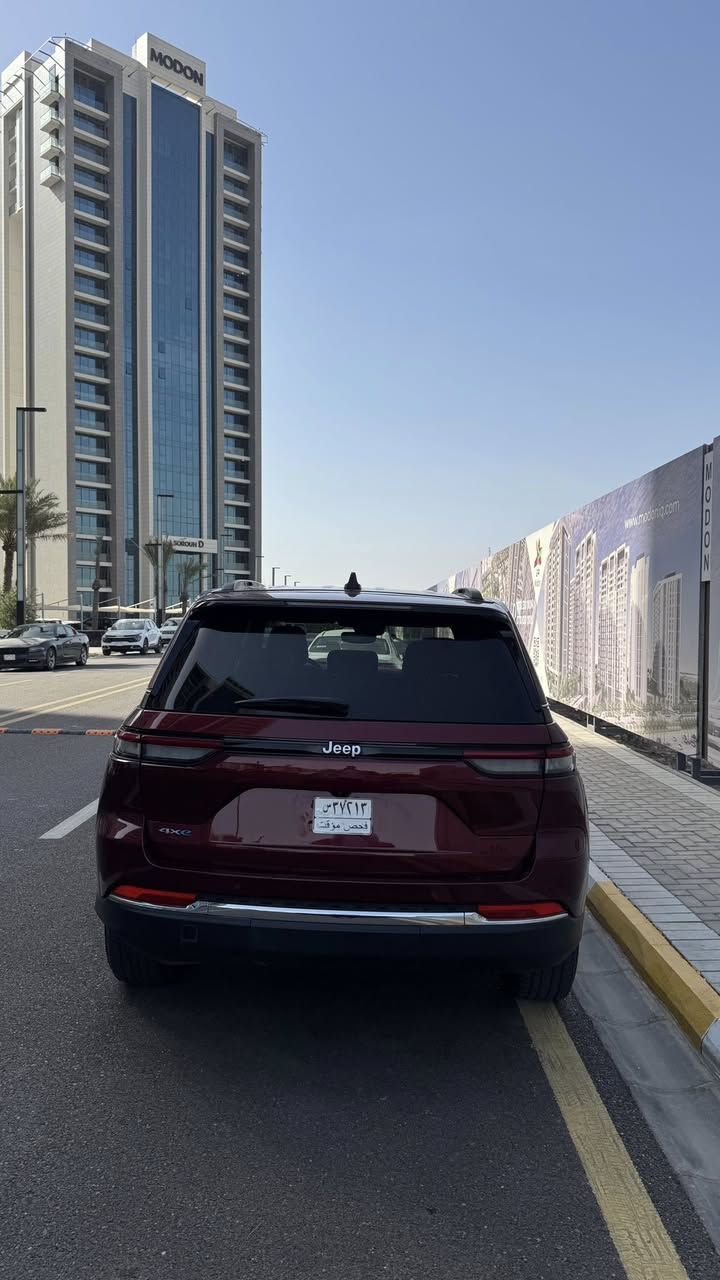 ياالله
السلام عليكم جيب كراند شيروكي 4XE 2024 وارد امريكي

Jeep Grand Cherokee 4Xe 2024 2.0L

         حجم المكينه : 2000  تيربو + هايبرد + بلك ان 

المسافة المقطوعة :40 الف ميل  

الضرر: فقط قطعه وحده  - خشم البنيد

          حالة الايرباك : سليم مطاك ولا ايرباك

#مواصفاتها
1.شاشه 
2.بصمه
3. تشغيل عن بعد
4.دمام خلفي
5.كشنات جلد
6.كشنات  ميموري
7.كشنات كهرباء
8.صندوك كهرباء
9.حساسات خلفيه
10. قطع تبريد 
11.اشاير بالمري
12.رادار امامي
13.رادارات 360
14.خمس وضعيات قياده
15. بنوراما فتحتين
16. كير ماوس
17. نظام منحدرات
18. هيترات بالكشنات 
19.ويل كب كروم
20.لايتات لد
21.بكلايت لد
22.كشافات
23.بصمة ابواب
جكات هايدورليك
 السيارة بدون  شواصي
بدون دواخل 
(بدوون ايرباك ) 
رقم الشاصي:1C4RJYB65R8516521
فول مواصفات 1/1 جاهزه مرقم بغداد تحويل ثاني يوم
#السعر : الطلب في التعليقات سيأتي إليك مباشرة 
للتواصل: ***********
