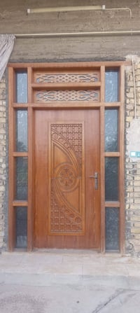 الباب للبيع ارتفاع ٣ مترات  والعرض ١٨٠ للاستفسار الاتصال ‏‪07828304074...