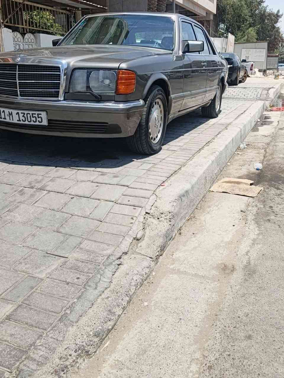 السلام عليكم مارسيدس جامبو للبيع موديل1991  السياره حلوه وجديده وجاهزه محرك بلادي
تبريد ويه السويج صدر امامي خلفي جديد باتري جديد تخم تاير دبل فيت بم دبل هورن قواعد دبل على البلاد سياره حلوه ومتعوب عليها ومناقصها شي سنويه وهزه جديده وبأسمي تحويل مباشر  مكانها بغداد السعر 75 وبيها مجال للشراي 
***********
