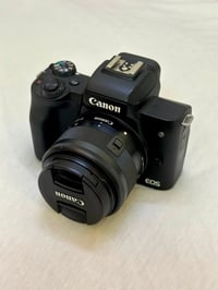 📸 للبيع | Canon EOS M50 Mark II كامرة نظيفة جداً وبحالة ممتازة، مناسبة...