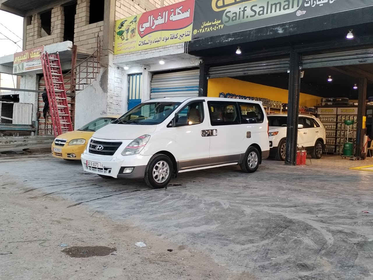 السلام عليكم ستاركس مفتوح موديل ٢٠١١ للبيع بيه جاملغ خلفي وباب سلايت مصبوغ ملاونين الجاملغ كير مكينه حداديه خير من الله رقم قادسيه انكليزي سنويه لل ٢٨ مكاني بابل حله للاستفسار الاتصال على الرقم ***********
