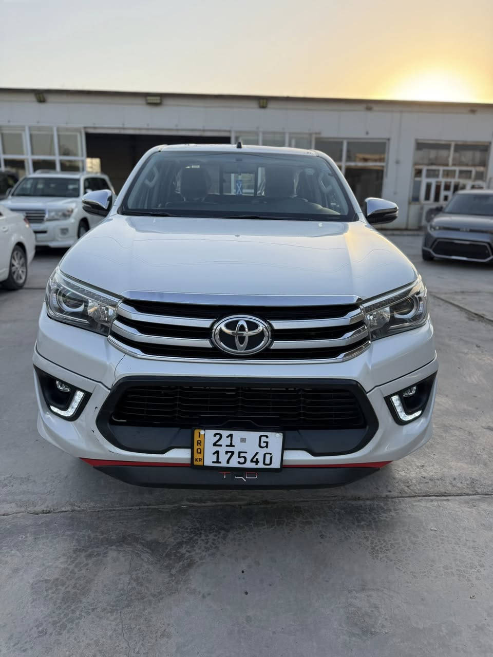 السلام عليكم
تويوتا هايلوكس TRD  
6سلندر 
موديل2020
بانزين 
ماشية126 الف حقيقي 
مواصفات
رقم سليمانيه بسمي 
بيها باب خلفيه براغيه مفتوحات فقط سونار مرفق 
سعرها 265وبيها مجال بسيط 
ميحتاجلها مصرف ابد ترايها يخبل 
مكانها بغداد راشديه 
***********
